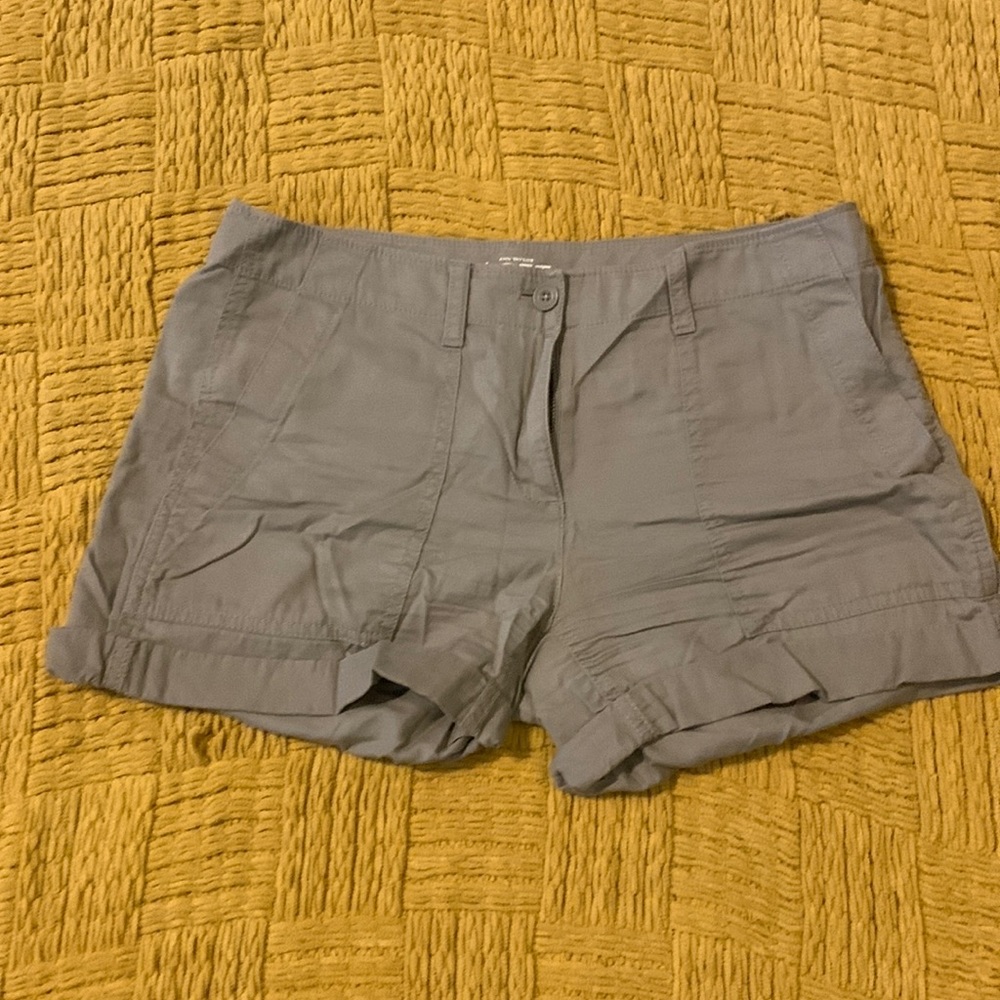 ✨5/$20✨ loft cargo shorts